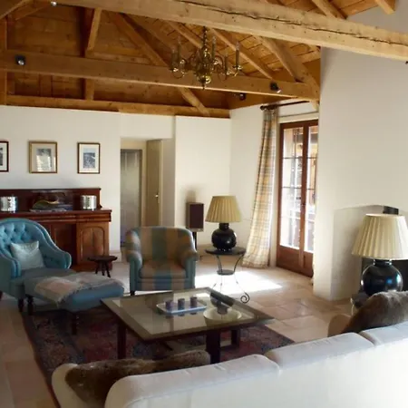Stylish Traditional Chalet With Modern Amenities Chalet